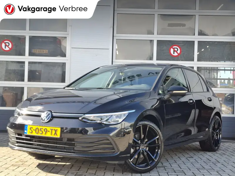 Volkswagen Golf 1.0 eTSI Life 2023 leasen bij DreamLease: foto 1