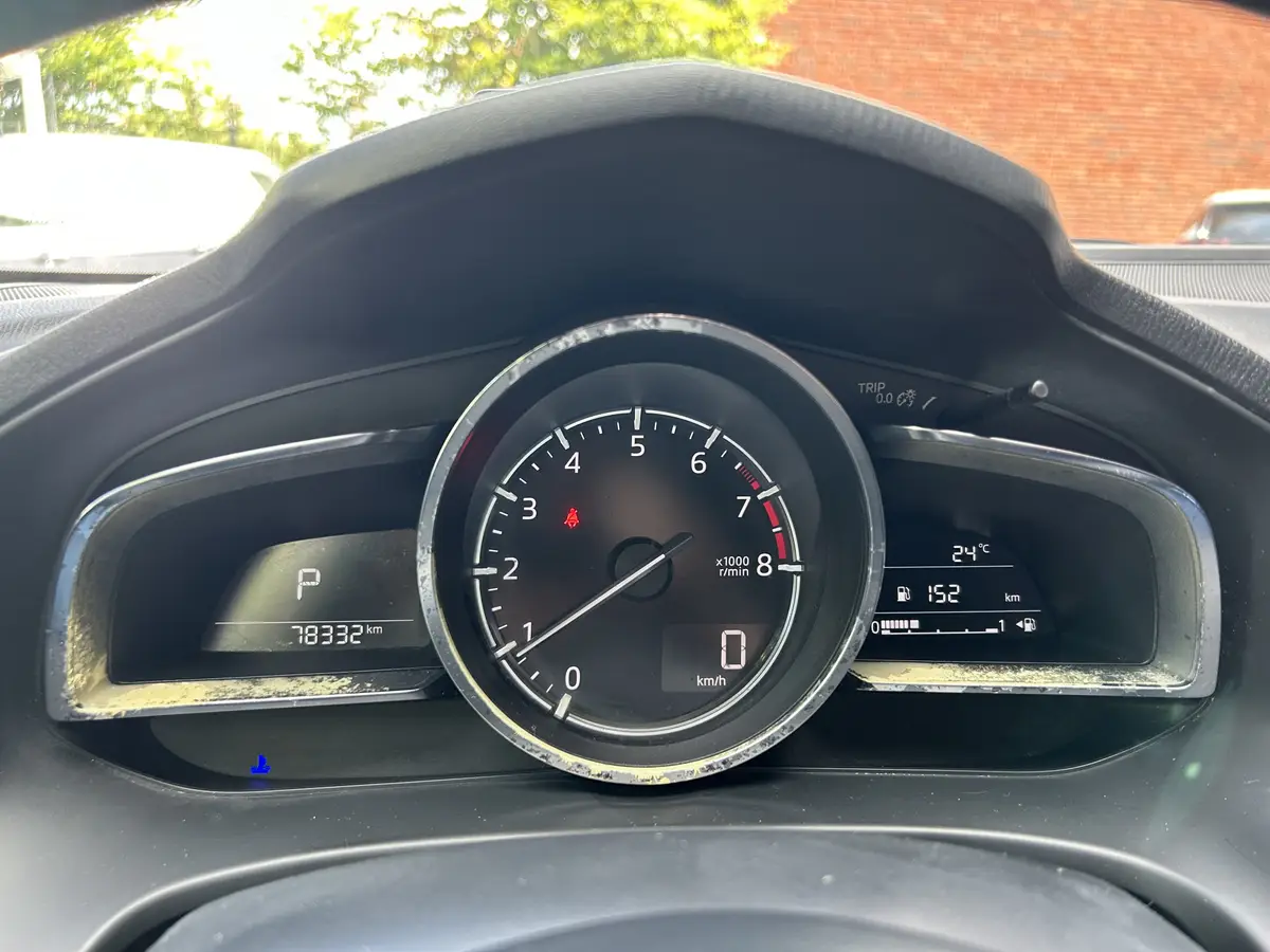 Mazda 3 2.0 SkyActiv-G 120 GT-M // NAVI // CAMERA // HEAD UP DISPLAY // CRUISE // STOEL + STUUR VERWARMING // DAB RADIO //: foto 30