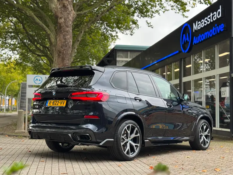 BMW X5 XDrive45e High Executive NLauto 100% Dealer ond. Drive Pilot Mpakket 400 PK Pano Luchtvering Headup 2021 leasen bij DreamLease: foto 2