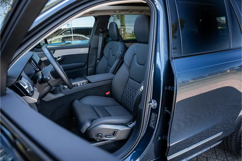 Volvo XC90 2.0 T8 Plug-in hybrid AWD Plus Dark ** Panodak ** Harman/Kardon ** 2025 leasen bij DreamLease: foto 2