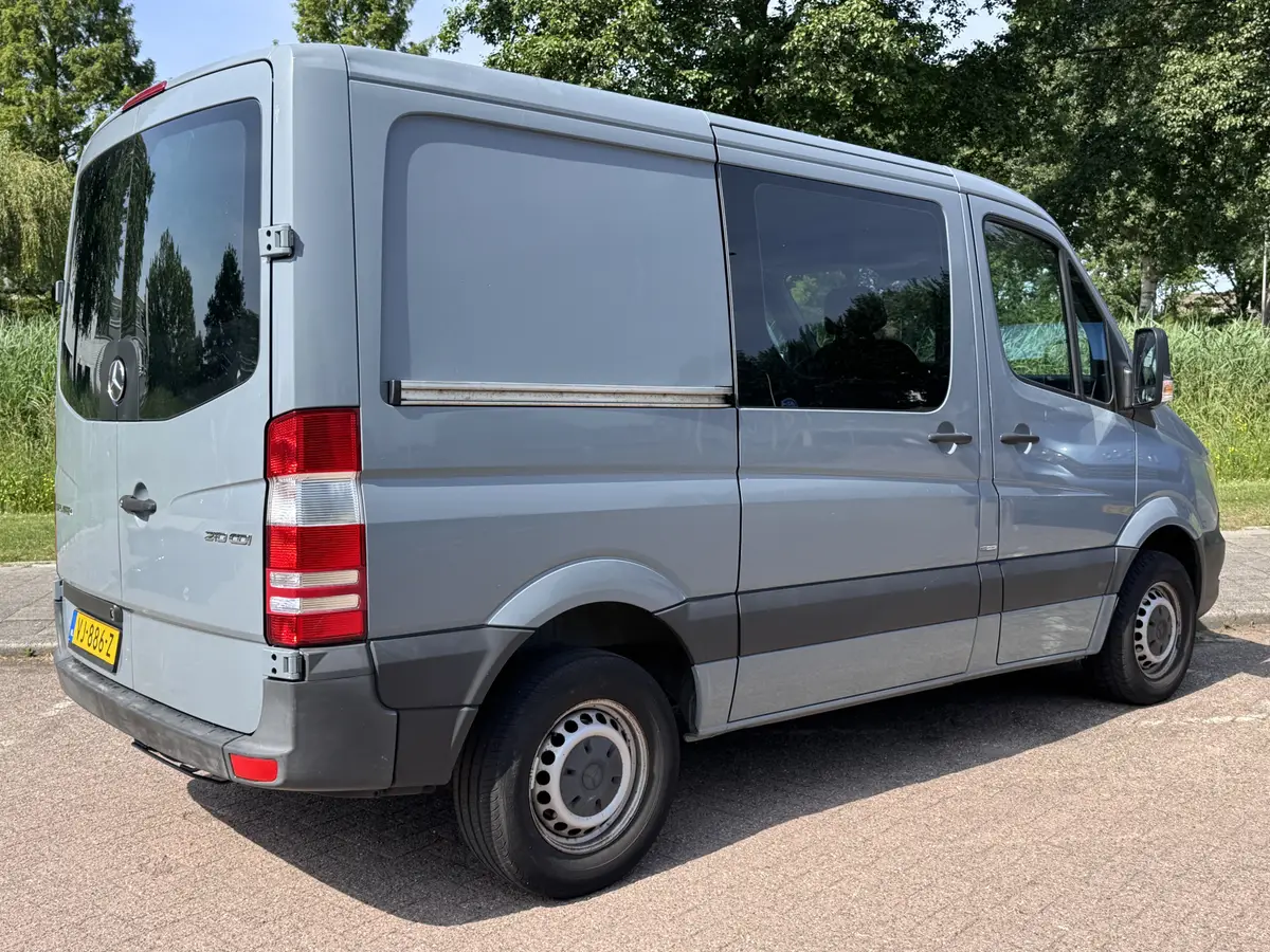 Mercedes-Benz Sprinter 210 2.2 CDI 325 HD: foto 2