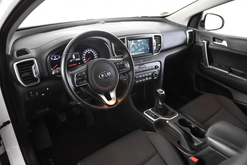 Kia Sportage 1.6 GDI DynamicLine *Navigatie*Camera*Carplay* 2018 leasen bij DreamLease: foto 2
