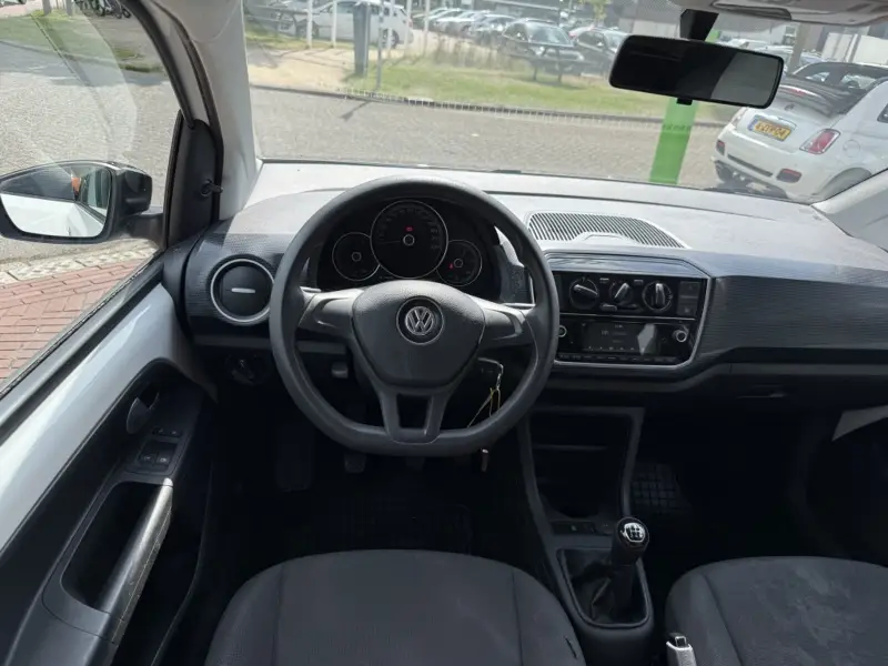 Volkswagen up! 1.0 up! Black&White Edition |airco|5drs|nette up| 2017 leasen bij DreamLease: foto 2