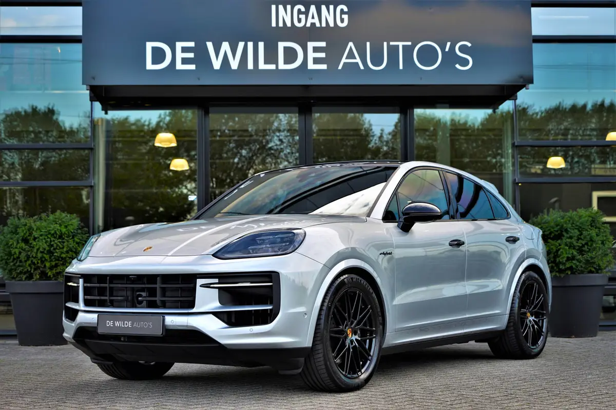 Porsche Cayenne Coupé 3.0 E-Hybrid SportDesign: foto 1