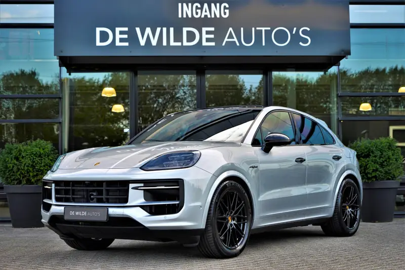Porsche Cayenne Coupé 3.0 E-Hybrid SportDesign 2025 leasen bij DreamLease: foto 1