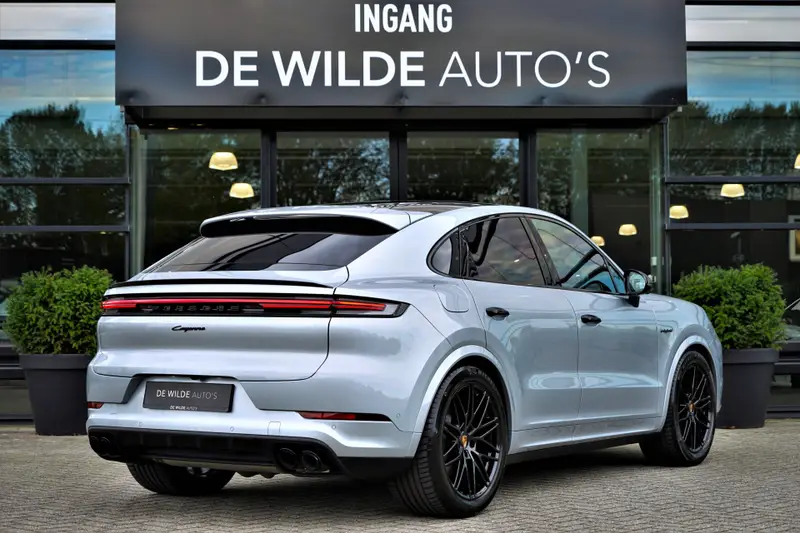 Porsche Cayenne Coupé 3.0 E-Hybrid SportDesign 2025 leasen bij DreamLease: foto 2