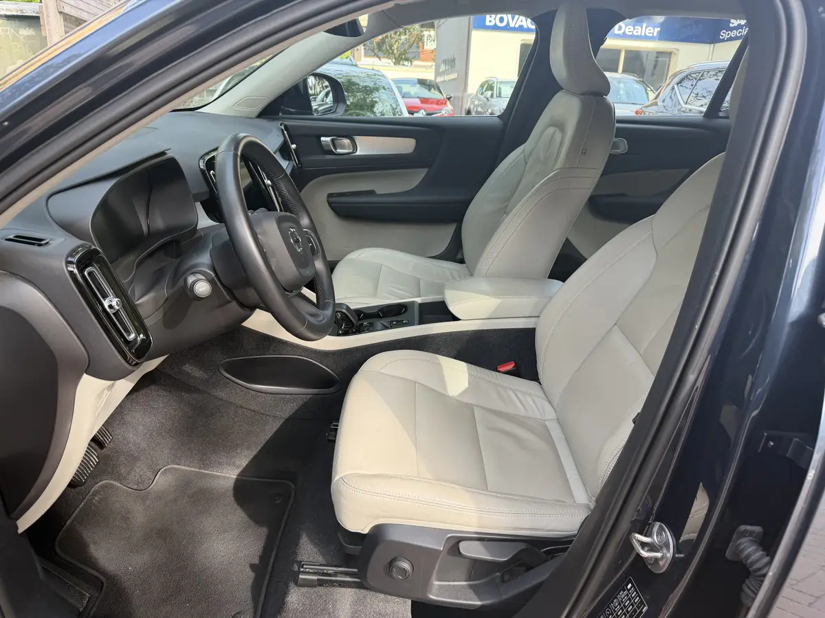 Volvo XC40 1.5 T4 Recharge Inscription Expression Leer Stoel+stuur verwarming Achteruitrijcamera: foto 2