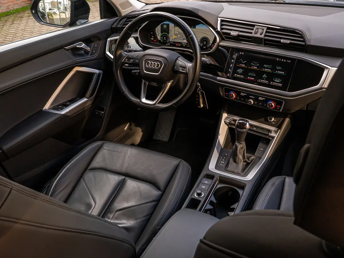 Audi Q3 Sportback 45 TFSI e Advanced Edition: foto 2