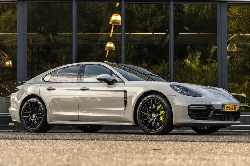 Porsche Panamera 2.9 4 E-Hybrid Sport Chrono 2017 leasen bij DreamLease: foto 1