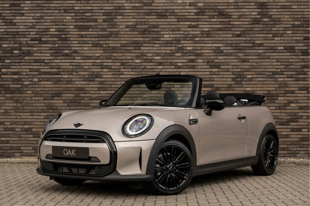 MINI Cooper Cabrio 1.5 Classic Aut. | Navigatie | Leder | PDC | Black Pack | 16"LM | Rooftop Grey: foto 2
