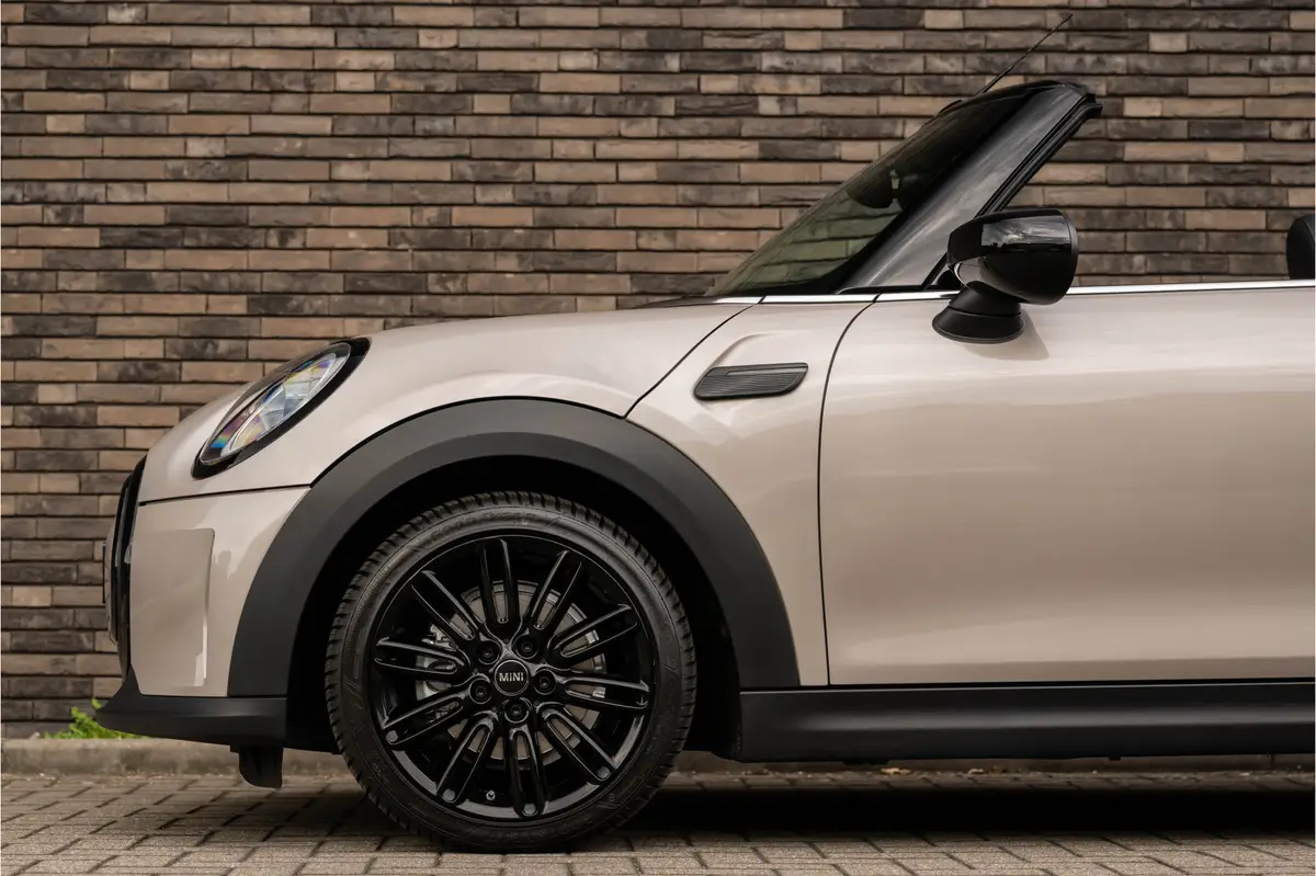MINI Cooper Cabrio 1.5 Classic Aut. | Navigatie | Leder | PDC | Black Pack | 16"LM | Rooftop Grey: foto 28