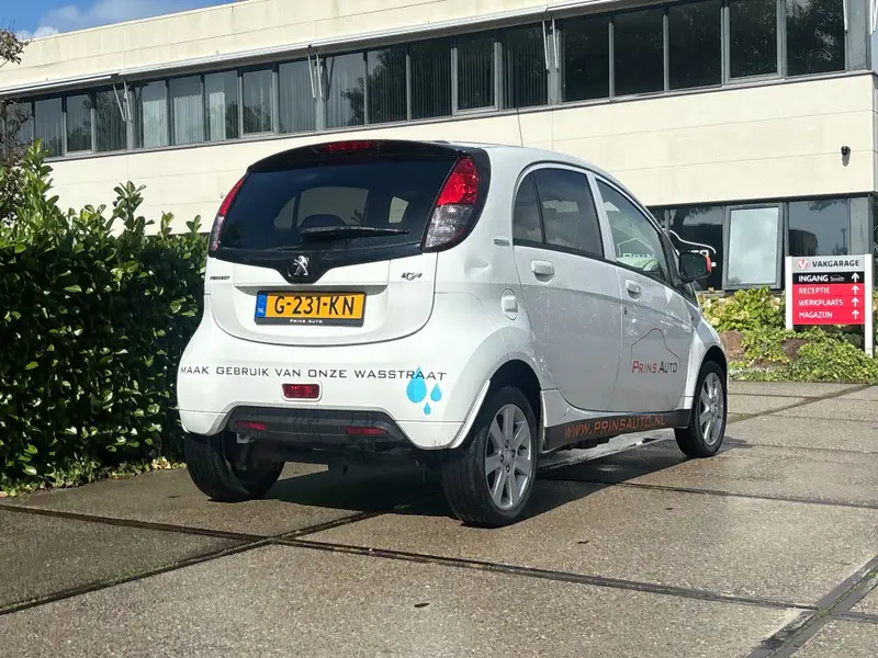 Peugeot iOn Active 2019 leasen bij DreamLease: foto 2