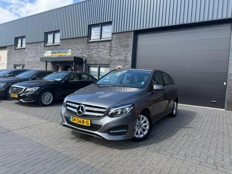 Mercedes-Benz B-Klasse 180 Ambition 2018 leasen bij DreamLease: foto 2