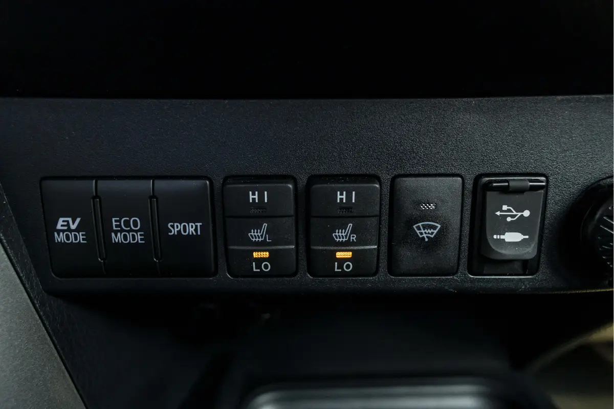 Toyota RAV4 2.5 Hybrid Energy: foto 37
