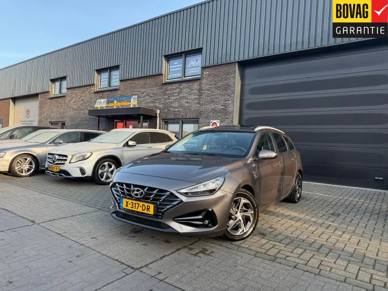 Hyundai i30 Wagon 1.5 T-GDi MHEV Premium 2022 leasen bij DreamLease: foto 1