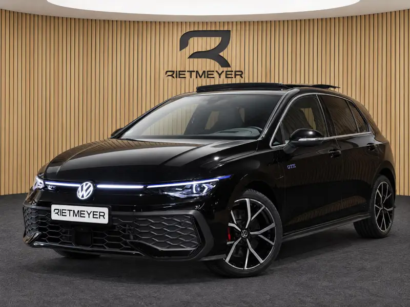 Volkswagen Golf 1.5 eHybrid GTE 2025 leasen bij DreamLease: foto 1