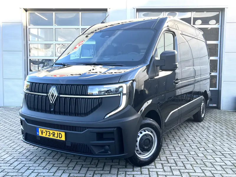 Renault Master E-Tech T35 L2H2 Extra long range 87 kWh 2026 leasen bij DreamLease: foto 1