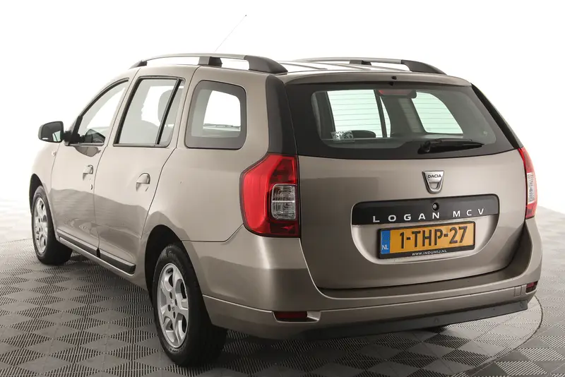 Dacia Logan MCV 1.5 DCI Prestige 2014 leasen bij DreamLease: foto 2