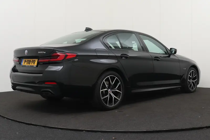 BMW 5 Serie 520e M-Sport High Exe. 2022 leasen bij DreamLease: foto 2