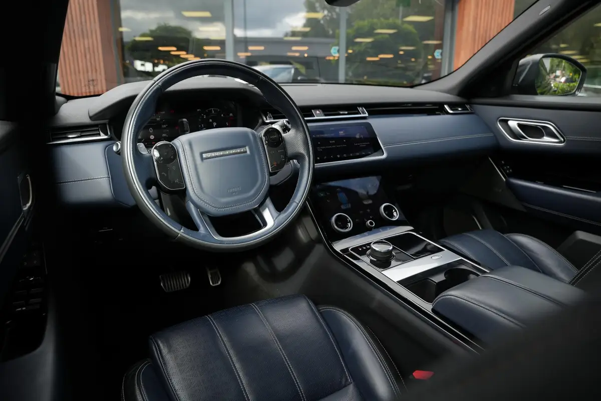 Land Rover Range Rover Velar 3.0 D300 AWD R-Dynamic HSE: foto 2