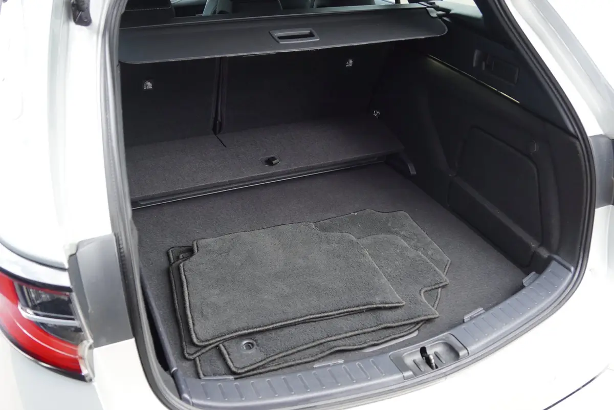Toyota Corolla Touring Sports 2.0 Hybrid Dynamic|Automaat|zuinig rijden|CarPlay|Navigatie|Trekhaak|Stoelverwarming|Climate control: foto 34
