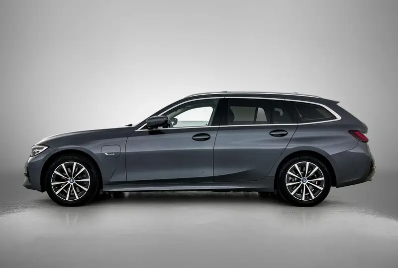 BMW 3 Serie Touring 320e High Executive 2021 leasen bij DreamLease: foto 2