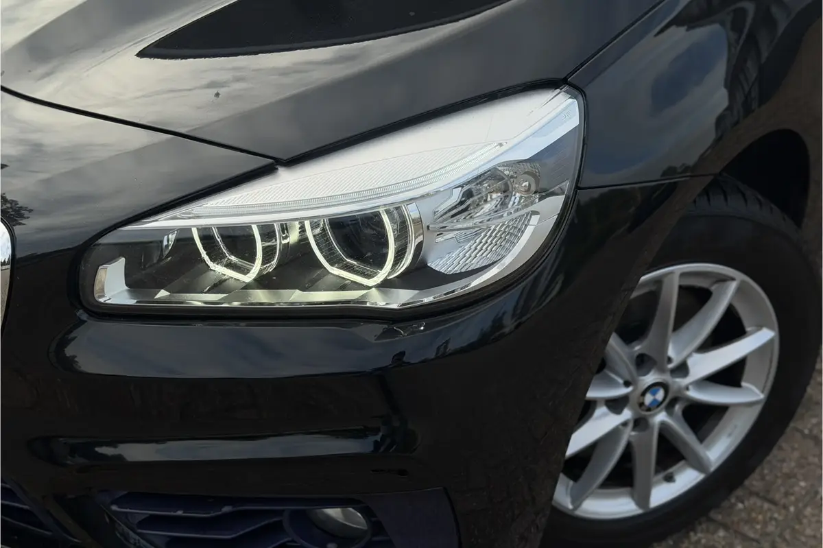 BMW 2 Serie Active Tourer 220d Sportline | Trekhaak | Harman Kardon | Sportstoel |: foto 2