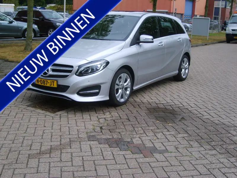 Mercedes-Benz B-Klasse 200 Prestige Comfort automaat 2018 leasen bij DreamLease: foto 1