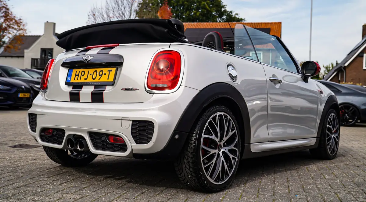 MINI Cooper Cabrio 2.0 John Works Chili | Cabriolet | Luxe Leder / Alcantara | Harman/Kardon | Camera | 231PK | HuD: foto 2