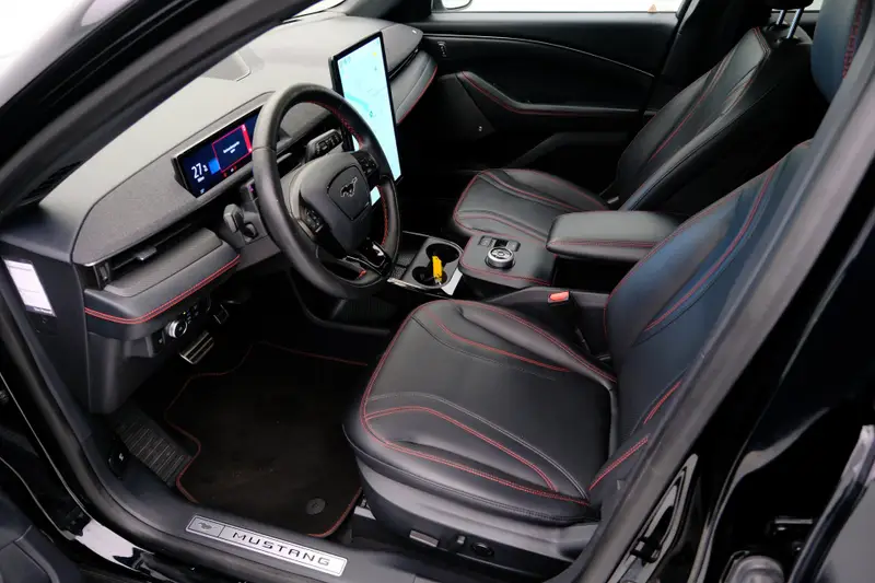 Ford Mustang Mach-E Extended AWD 98 kWh Aut. Pano|1e Eig|Leder|Navi|B&O|Adapt.Cruise|CarPlay|LMV 2021 leasen bij DreamLease: foto 2