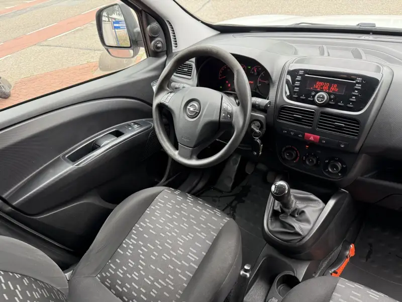 Opel Combo 1.3 CDTi L2H1 Edit. airco trekhaak cruise control 2018 leasen bij DreamLease: foto 2