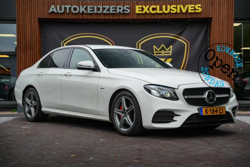 Mercedes-Benz E-Klasse 300 d Sport Edition 2020 leasen bij DreamLease: foto 1