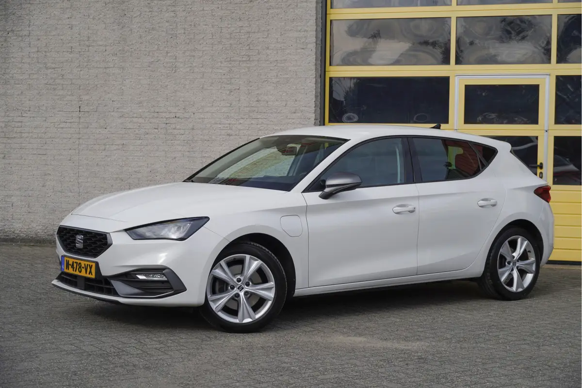 SEAT Leon 1.4 TSI 150PK! Automaat eHybrid PHEV FR Business Intense BJ2021 Lmv 17" | Led V+A | Pdc | App-Connect | Navi | Virtual cockpit | Sfeerverlichting | Climate control | Cruise control | Sportstoelen | Verwarmd stuur/voorstoelen | SoH 89% + 2 laadkabels!: foto 2