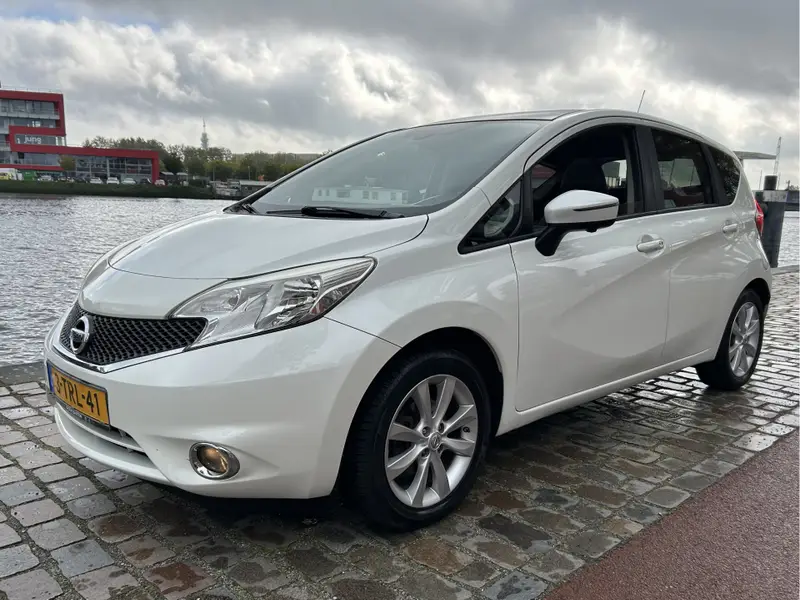 Nissan Note 1.2 DIG-S Tekna 2014 leasen bij DreamLease: foto 1