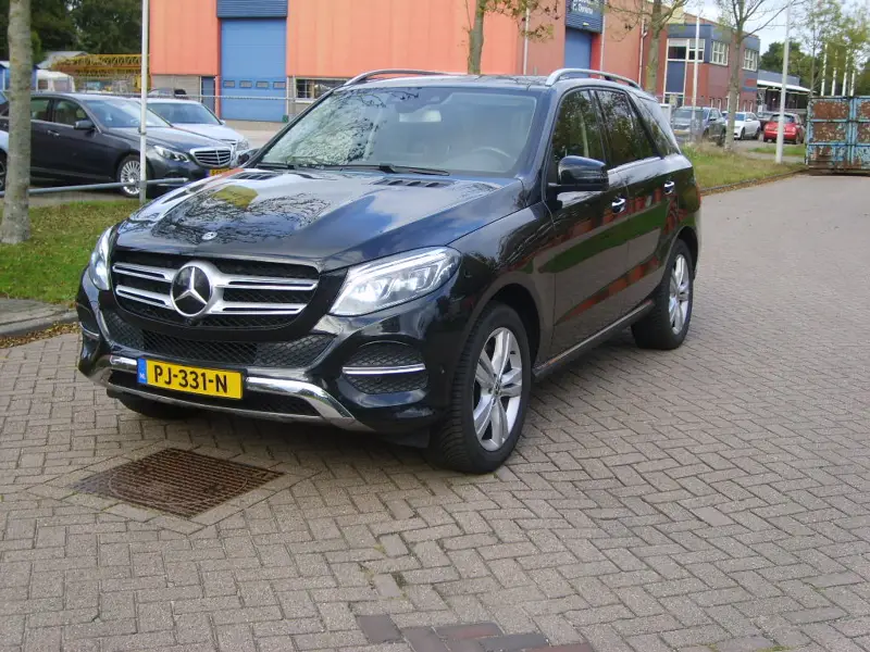 Mercedes-Benz GLE 500 4MATIC V 8 2017 leasen bij DreamLease: foto 1