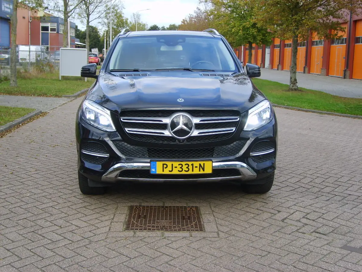 Mercedes-Benz GLE 500 4MATIC V 8: foto 2