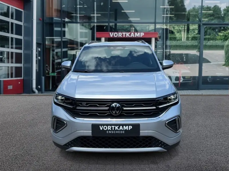 Volkswagen T-Cross 1.5 TSI DSG R-LINE AFN.TREKHAAK/CAMERA/ACC/STOELVERW/CARPLAY 2026 leasen bij DreamLease: foto 2