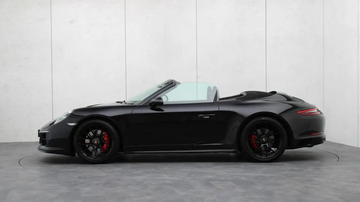 Porsche 911 Cabrio 3.0 Carrera 4 GTS: foto 2