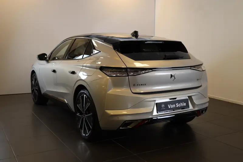 DS DS 4 E-Tense Opéra 225 2023 leasen bij DreamLease: foto 2