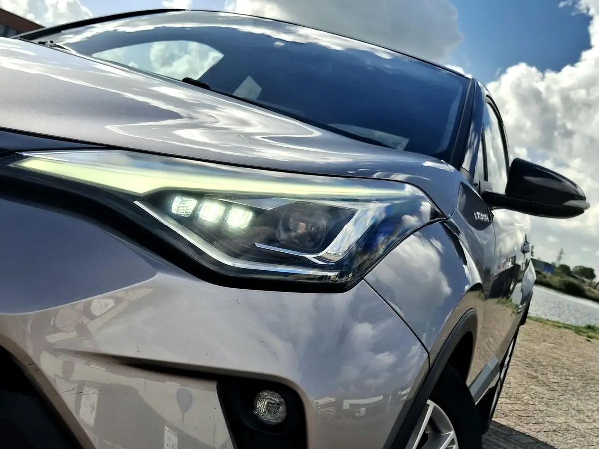 Toyota C-HR 2.0 Hybrid Executive: foto 2