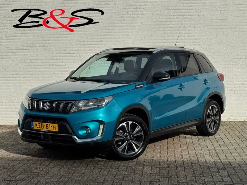 Suzuki Vitara 1.5 Hybrid Style Rhino Edition Automaat Pano Camera Adaptive Cruise Stoelverw 2024 leasen bij DreamLease: foto 1