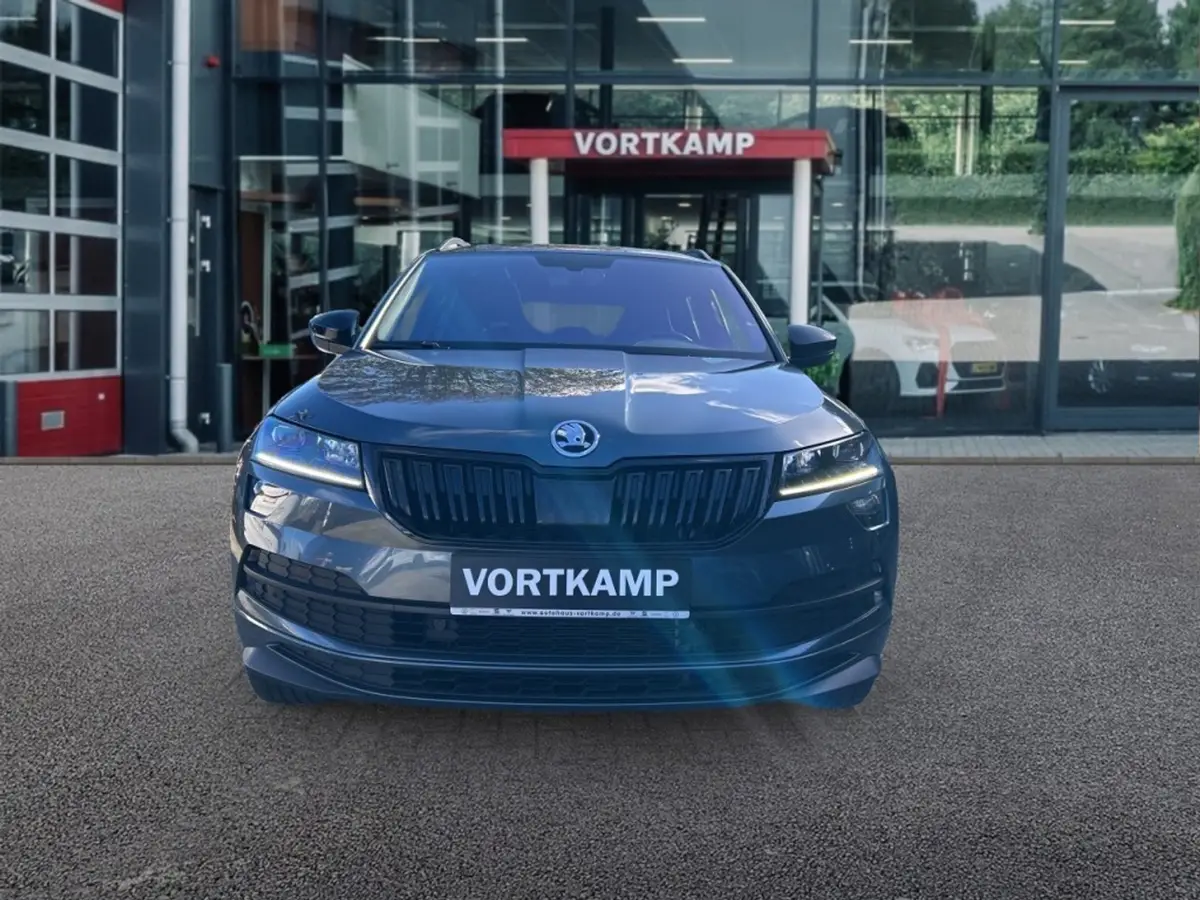 Škoda Karoq 1.5 TSI DSG SPORTLINE PANO-DAK/CAMERA/ELEK-KLEP/CRUISE/CANTON/STOELVERW: foto 2