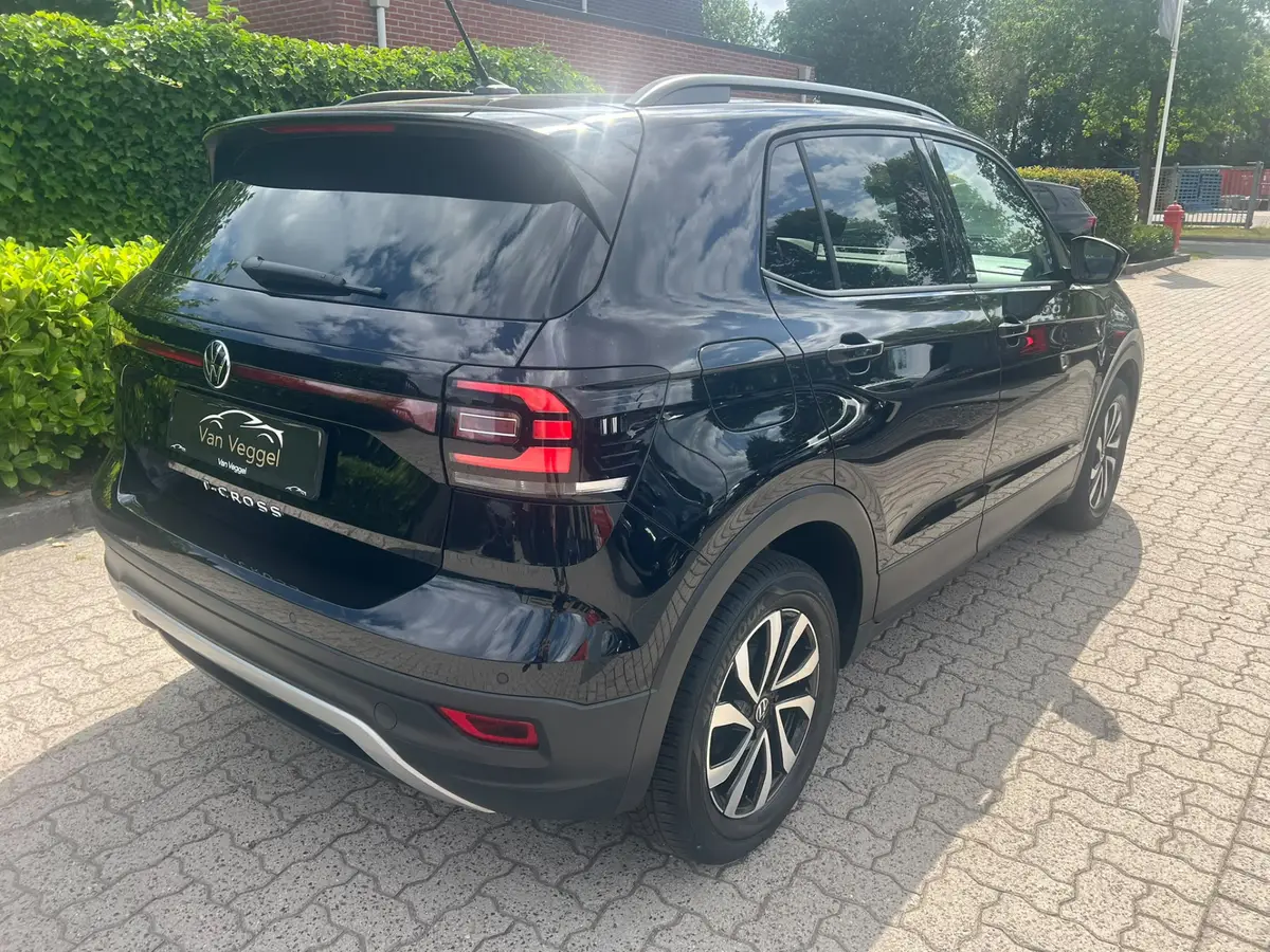 Volkswagen T-Cross 1.0 TSI: foto 25