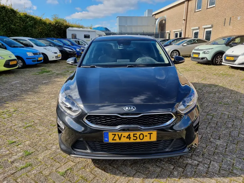 Kia Ceed 1.0 T-GDi DynamicLine 2019 leasen bij DreamLease: foto 2