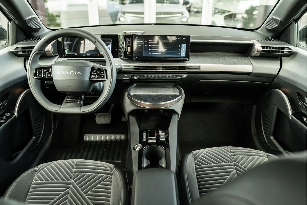 Lancia Ypsilon LX 51 kWh: foto 2