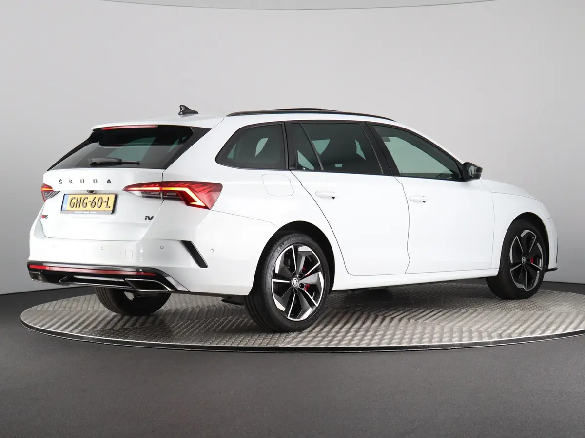 Škoda Octavia Combi 1.4 TSI RS iV PHEV Business: foto 2