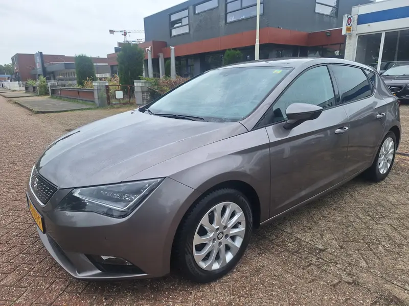 SEAT Leon 1.0 EcoTSI Style Connect 2015 leasen bij DreamLease: foto 2