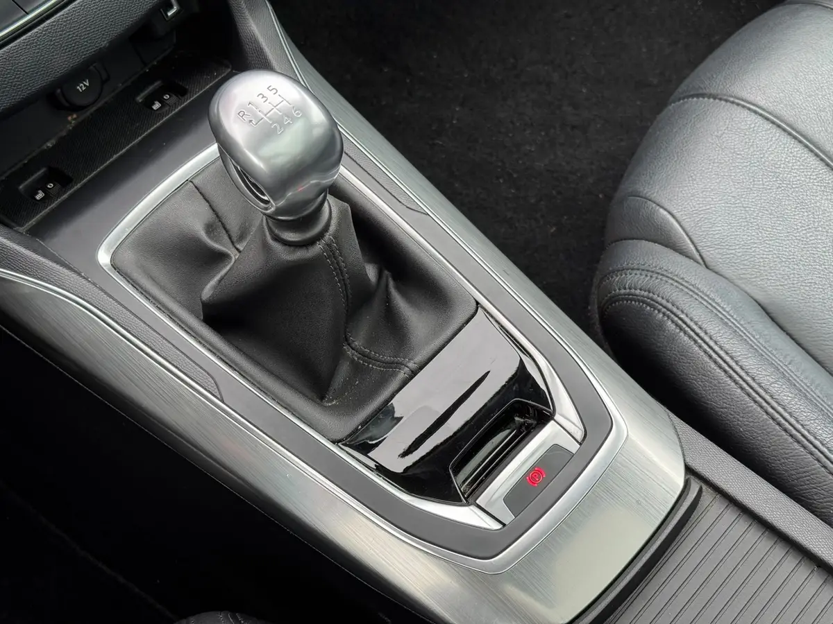 Peugeot 308 SW 1.2 PureTech: foto 11