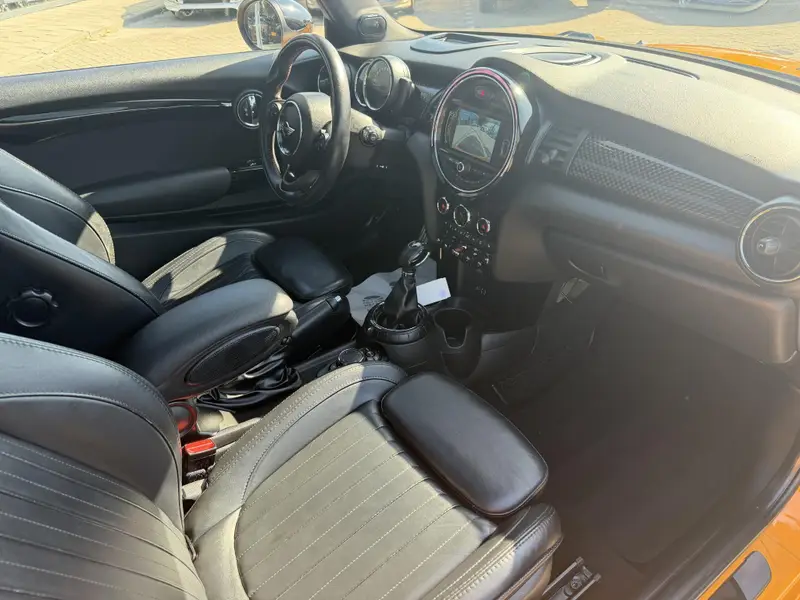 MINI 3-Deurs 2.0 Cooper S Chili Serious Business 2016 leasen bij DreamLease: foto 2