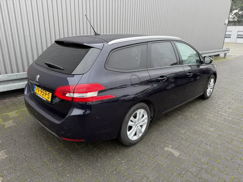Peugeot 308 SW 1.2 PureTech Blue Lion 2017 leasen bij DreamLease: foto 2